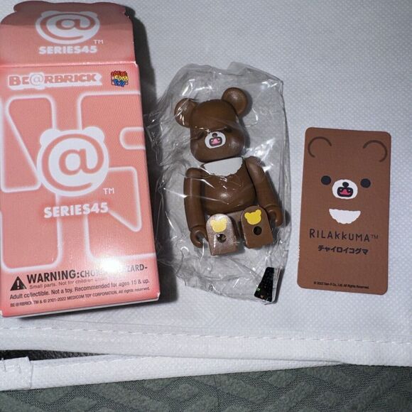 Bearbrick Series 45 Cute Rilakkuma Secret 100% with Card - Picture 1 of 2